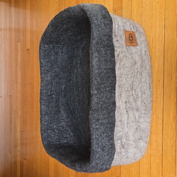 UGG, Felted Wool Basket, 100% Sheep Wool, Two-Tone Gray, EUC, 17"W x 21"L x 8"H - Picture 1 of 13